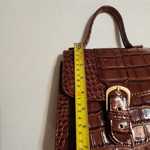 Elegant Brown Faux Leather Croc Pattern Handbag EUC, As Seen in Marie Claire - Picture 8 of 14